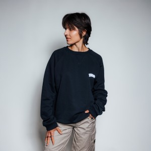 BLUZA CZARNA LOGO PLUSZOWE