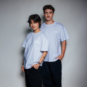 T-SHIRT BIAŁY LOGO PLUSZOWE